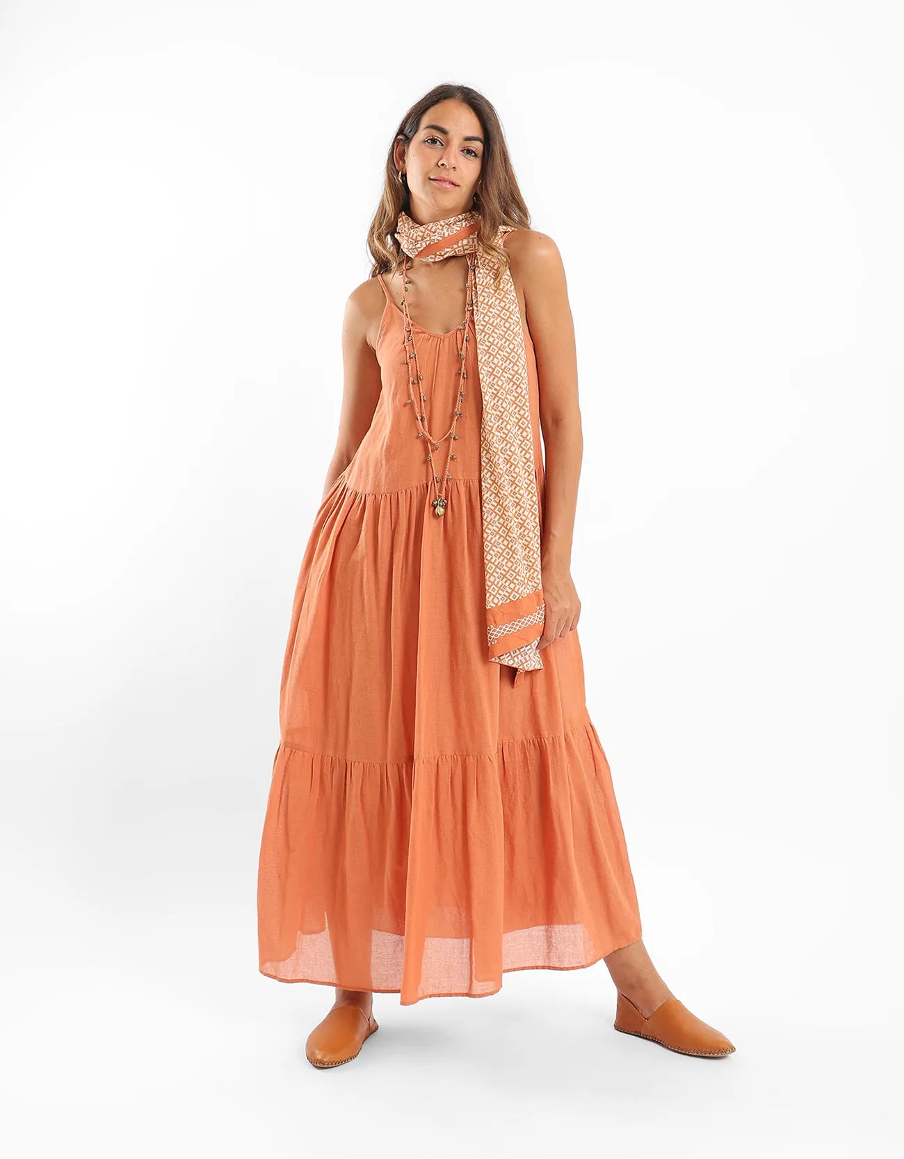 Sleeveless long tear dress